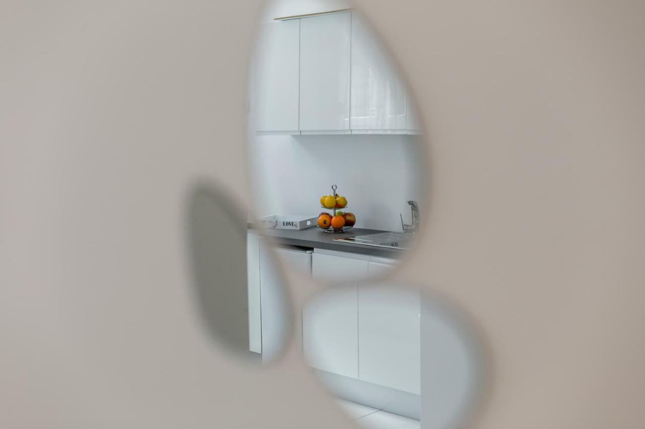 Studio Apartments Twins สปลิท ภายนอก รูปภาพ
