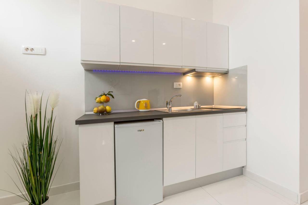 Studio Apartments Twins สปลิท ภายนอก รูปภาพ